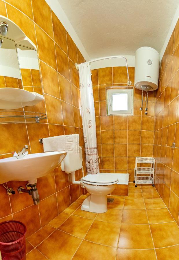 Apartment Dumicic 1 Mundanije Luaran gambar