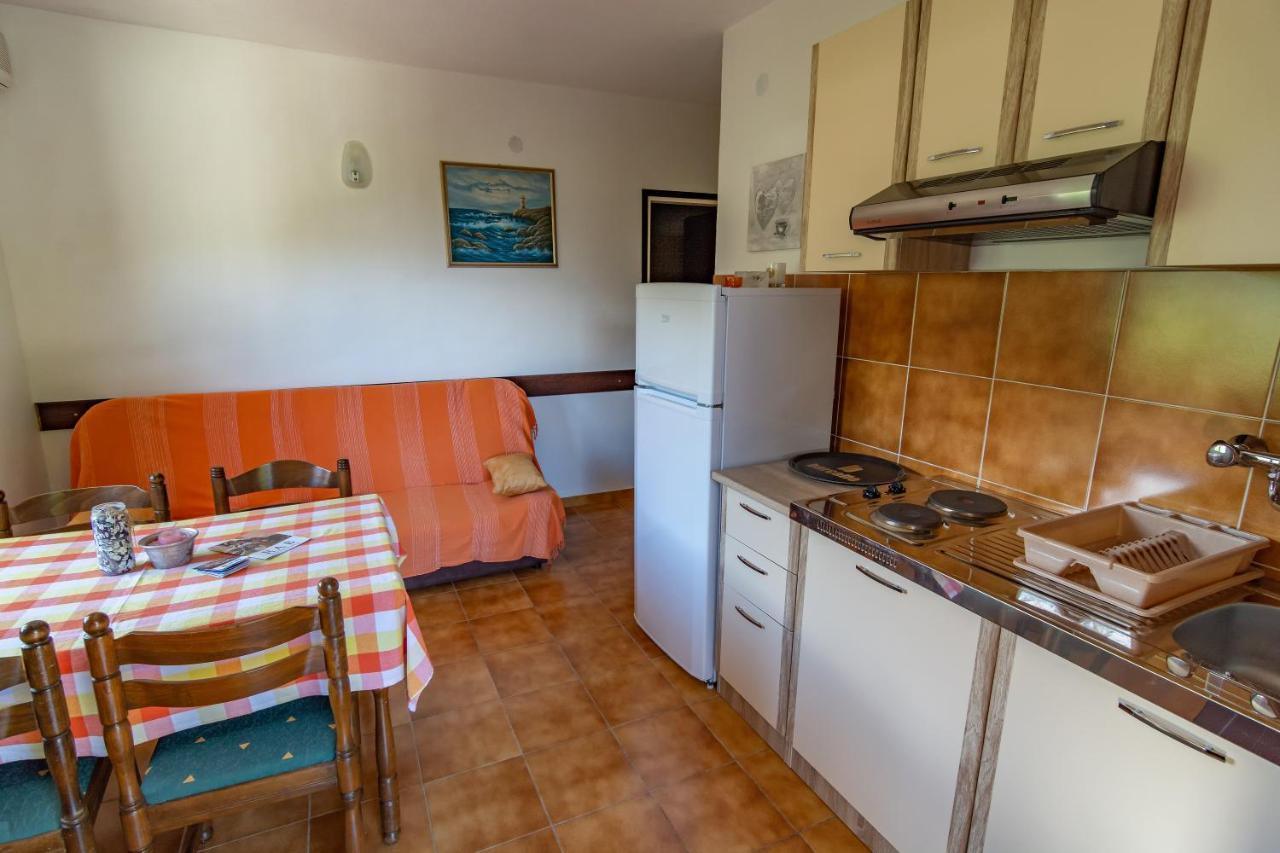 Apartment Dumicic 1 Mundanije Luaran gambar
